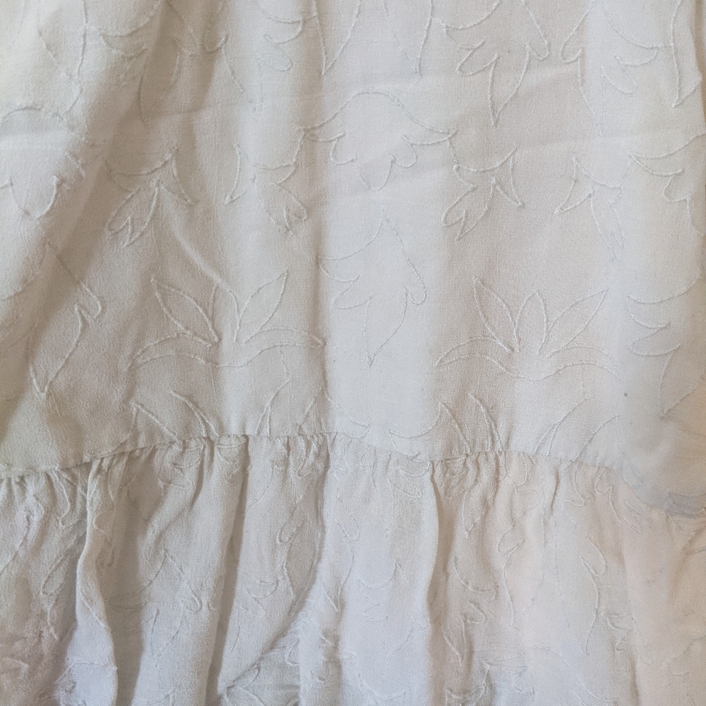 LOFT Racerback White Embriodered Top (M) - Picture 8 of 8